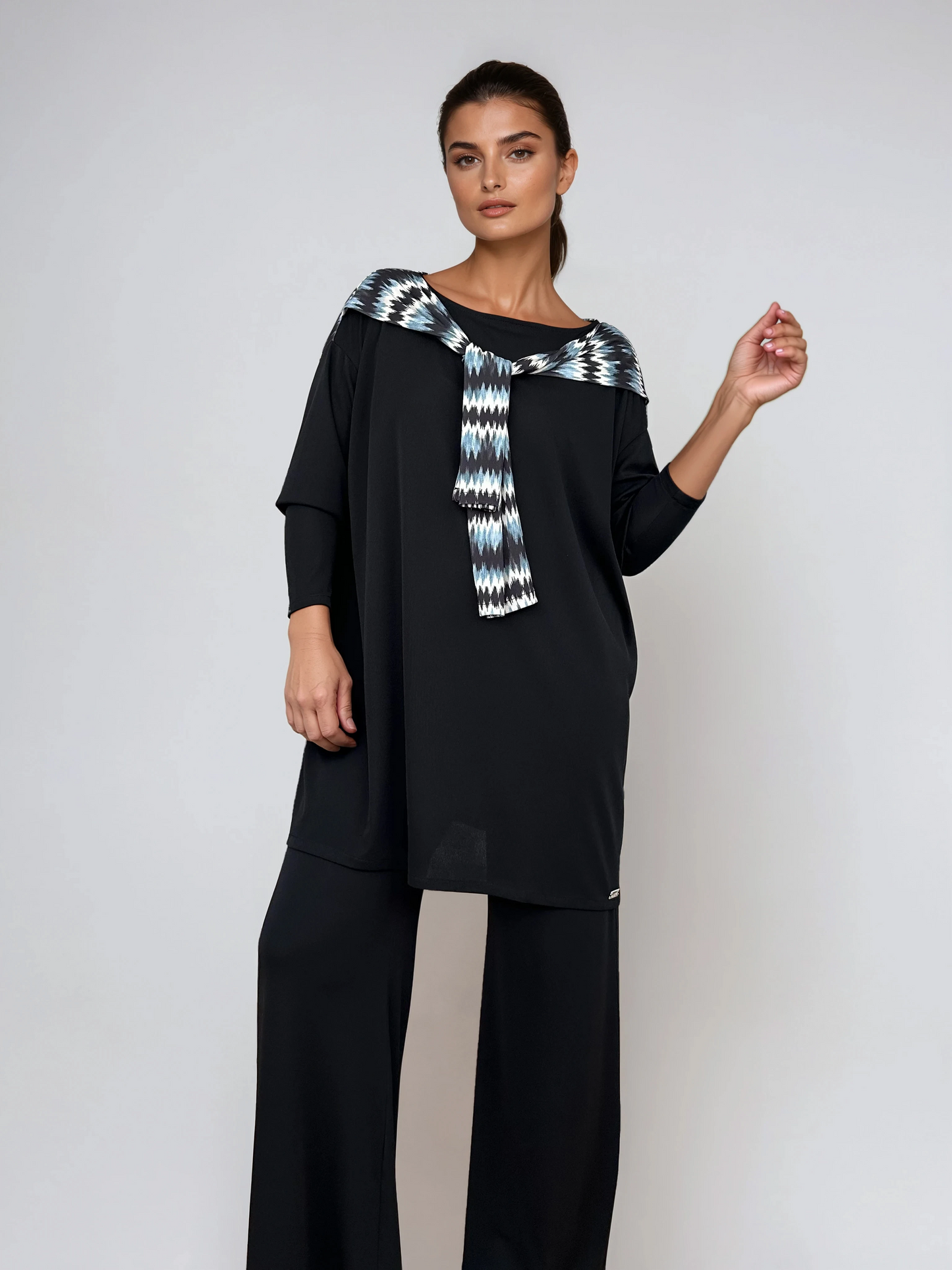Pantalón MANOLITA Básico Crepe Negro