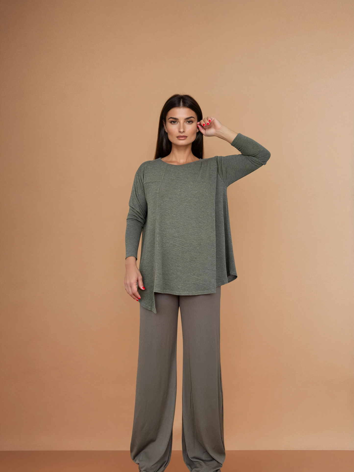 Pantalón MANOLITA Básico Crepe Verde Militar